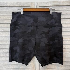 Lululemon Align High Rise Shorts Women’s Size 16